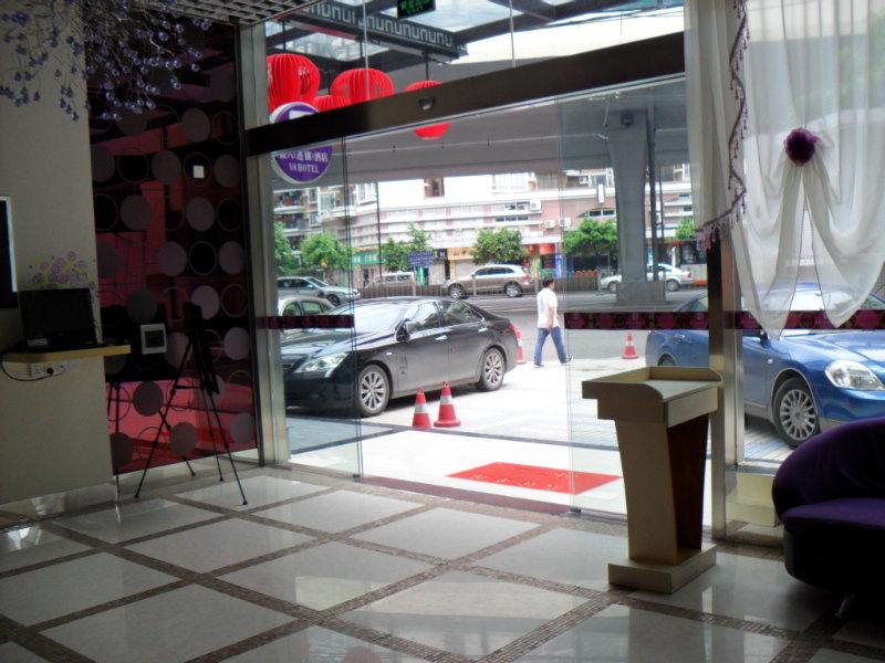 V8 ホテル シー クン ブランチ 広州 エクステリア 写真
